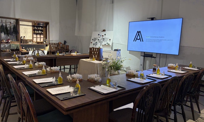 Choose Essential Oils by More Than Scent: Inside AAA, AROMATICA's Aromatherapy Academy