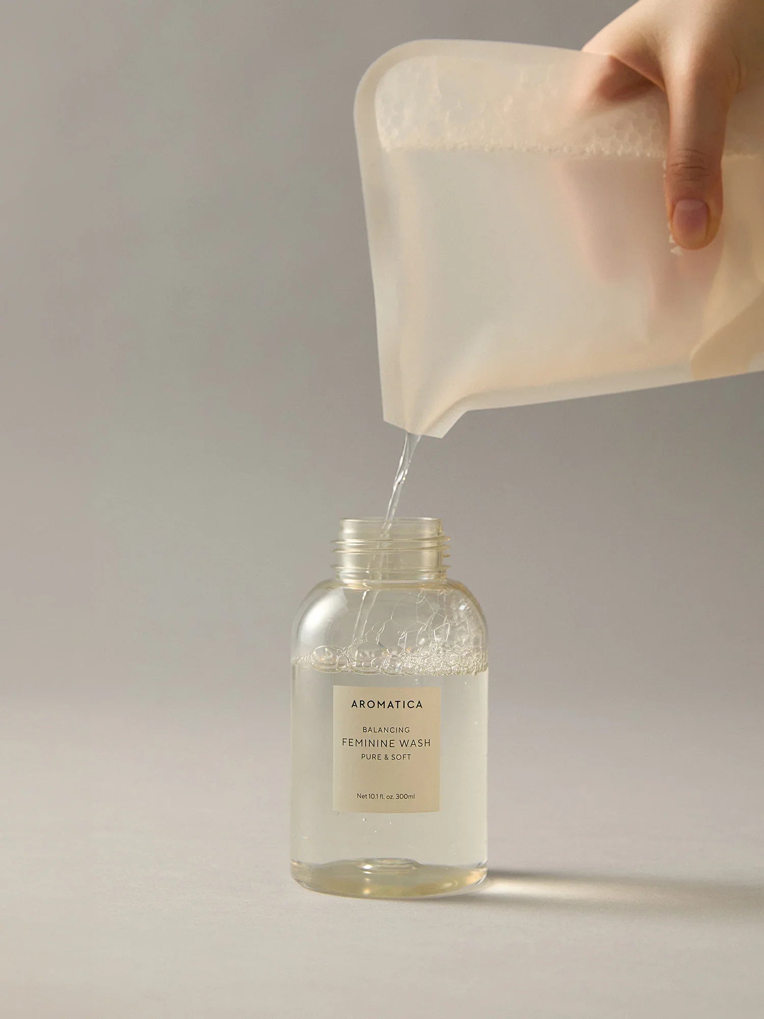 Pure & Soft Feminine Wash Refill 300ml